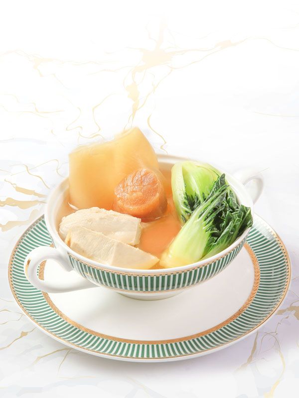 Double-boiled Chicken Broth with Fish Maw, Shredded Conpoy and Vegetables