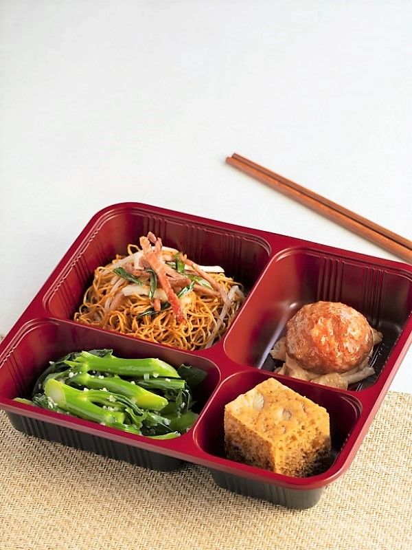 Stir-fried Noodle, Pork Loin / Chinese Kale / Steamed Beef Ball / Steamed Chinese Sponage Cake