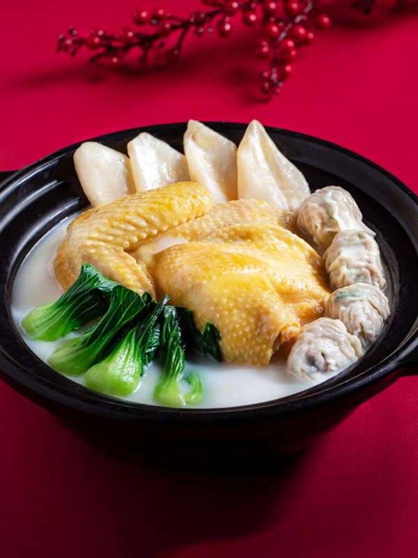 Braised Chicken Soup with Fish Maw, Wonton and Cabbage in Casserole