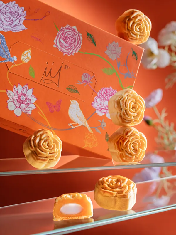 Mini Golden Custard Mochi Mooncake
