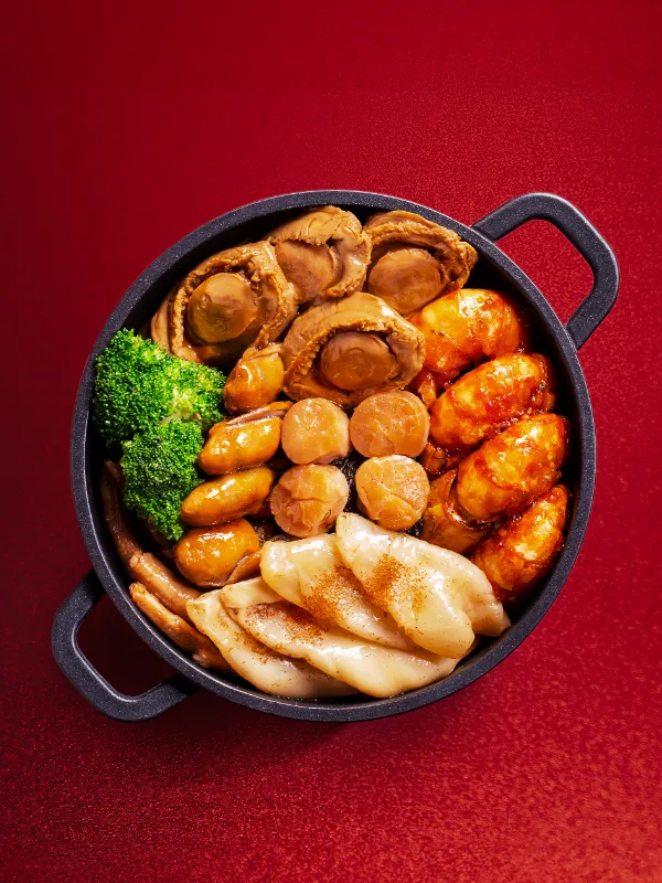 鲍鱼花胶聚宝盆菜